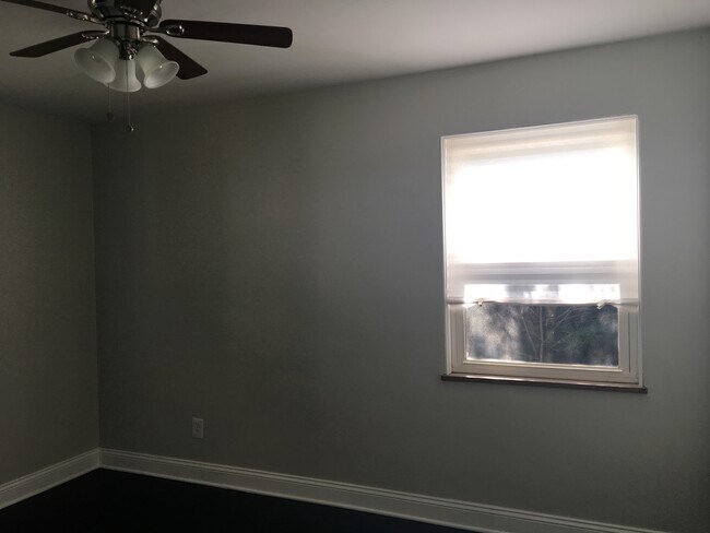 Foto del edificio - 4341 W 215th St