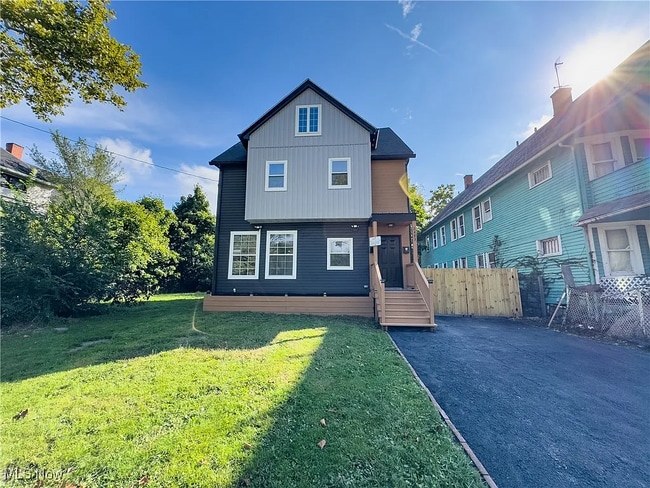 Building Photo - 2483 E 89th St