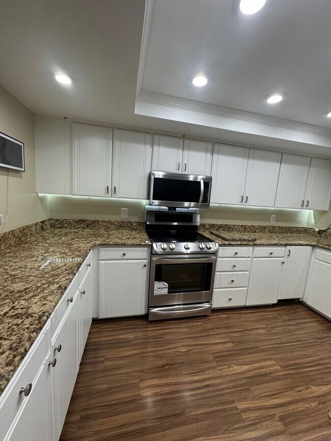 Foto del edificio - Listed For Rent