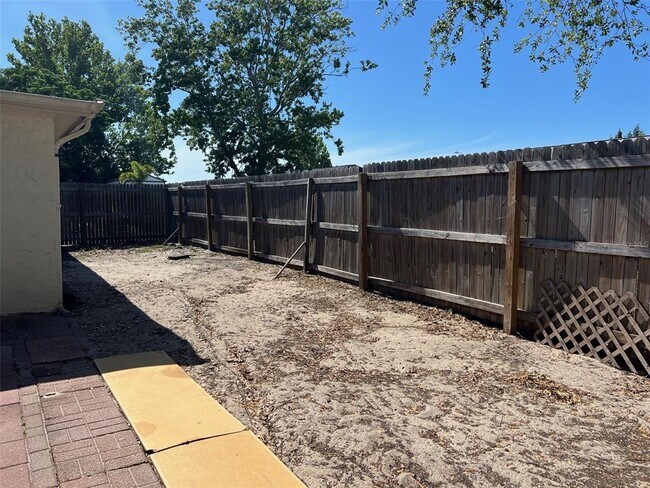 Foto del edificio - 7835 Arbordale Dr