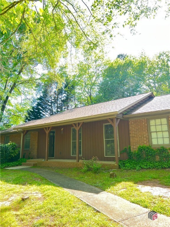 Building Photo - 235 Weatherly Woods Dr