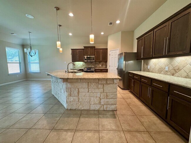 Building Photo - 137 Navigator Dr