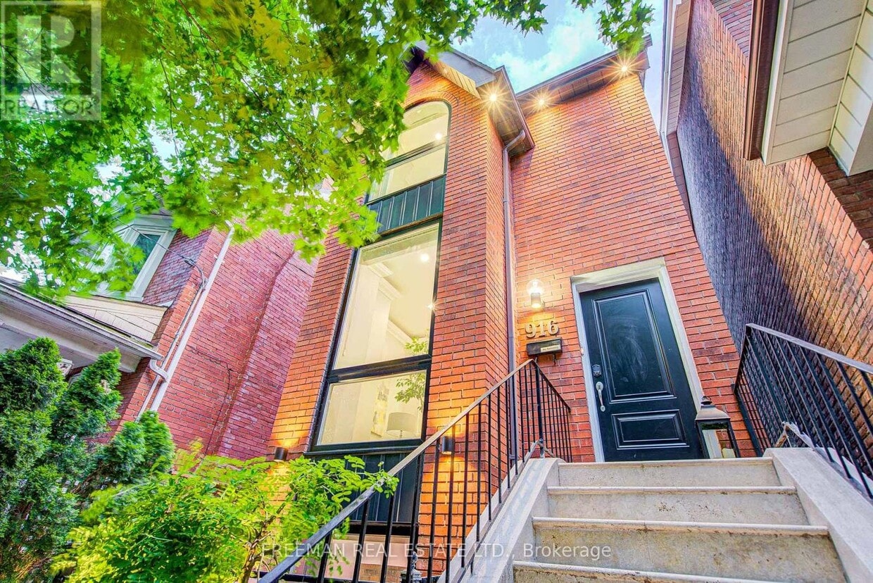 Primary Photo - 916 Manning Ave