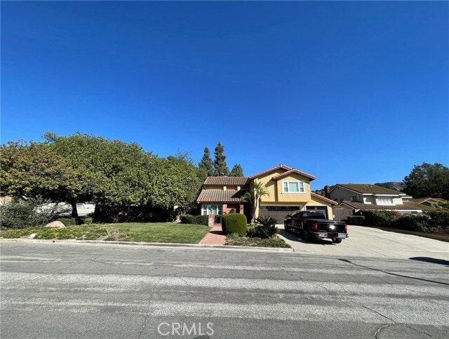Primary Photo - 100 Horseshoe Cir