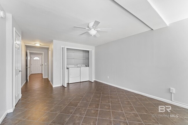 Building Photo - 710 S Mobile St