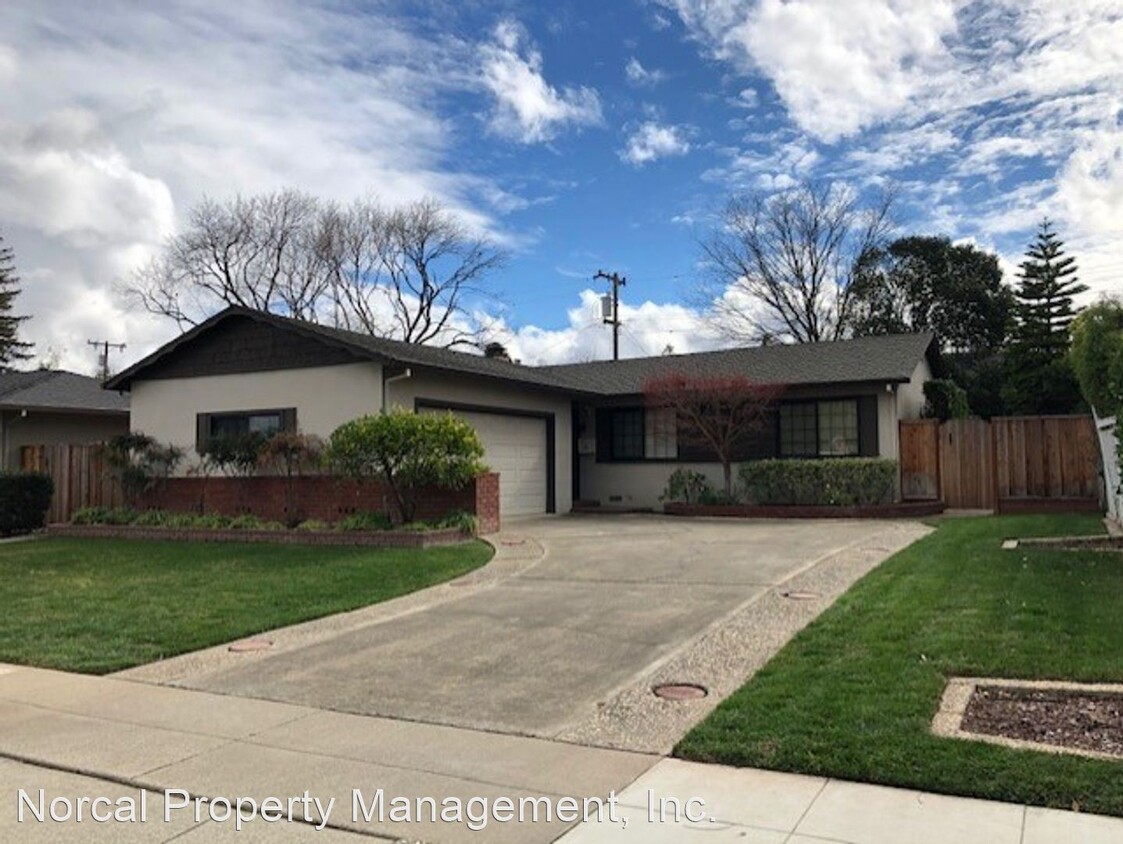 Primary Photo - 4 br, 2 bath House - 2364 Venn Ave