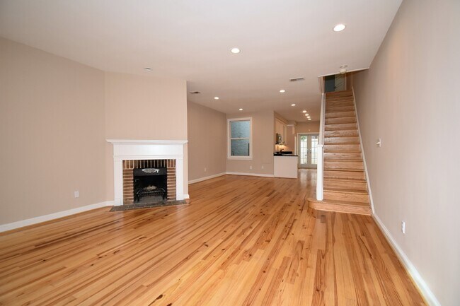 Foto del edificio - Capitol Hill Renovated 3 Bedroom Rowhome j...