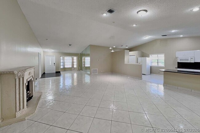 Foto del edificio - 9575 NW 25th Ct