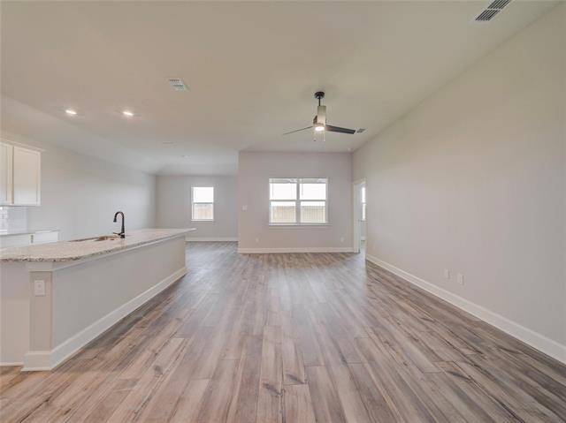 Building Photo - 612 Brookside Ln