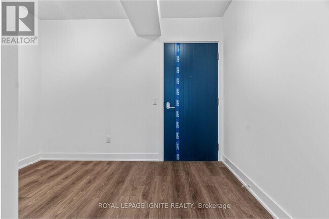 Photo du bâtiment - 2545 Simcoe St N
