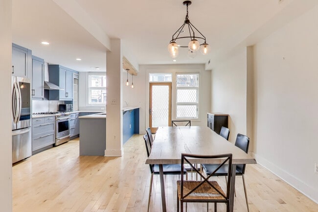 Photo - 646 Keefer Pl NW Townhome