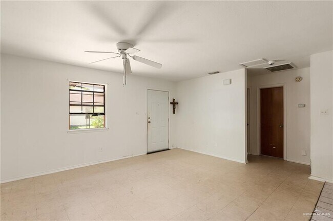 Foto del edificio - 1308 S Vermont Ave