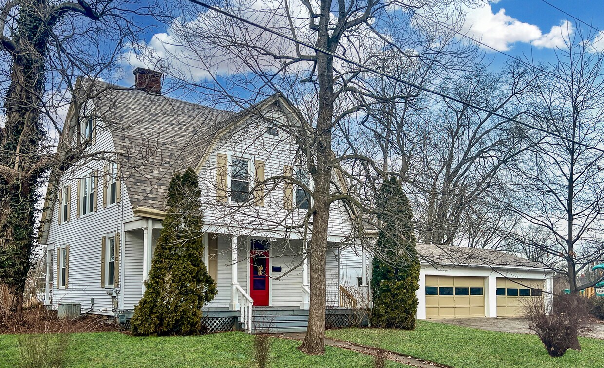 304 Cleveland Ave, Glendale, OH 45246 House Rental in Glendale, OH