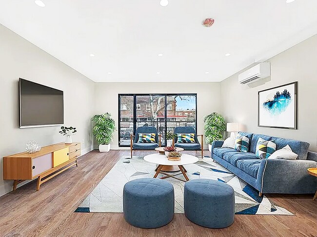 Foto del edificio - 694 E 38th St