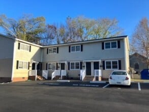 Building Photo - 117 Griffith St