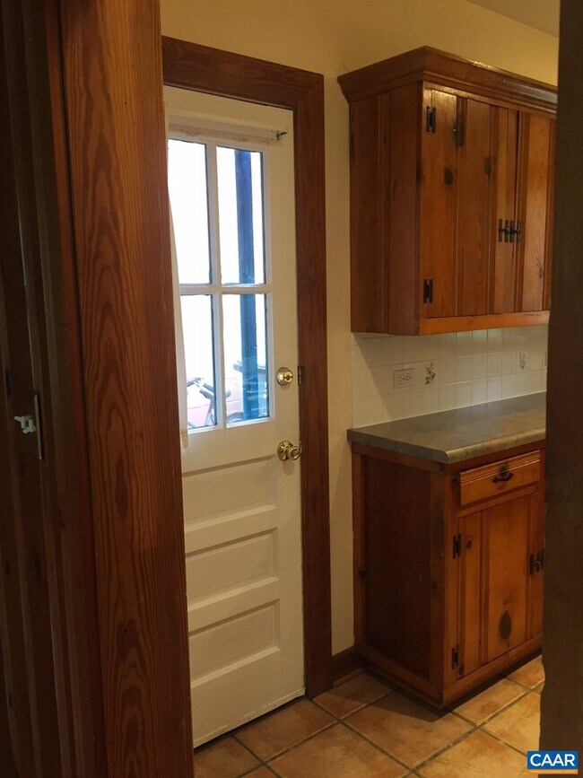 Building Photo - 609.5 Wine Cellar Cir