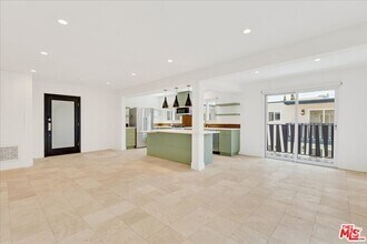 Building Photo - 210 S Hamilton Dr