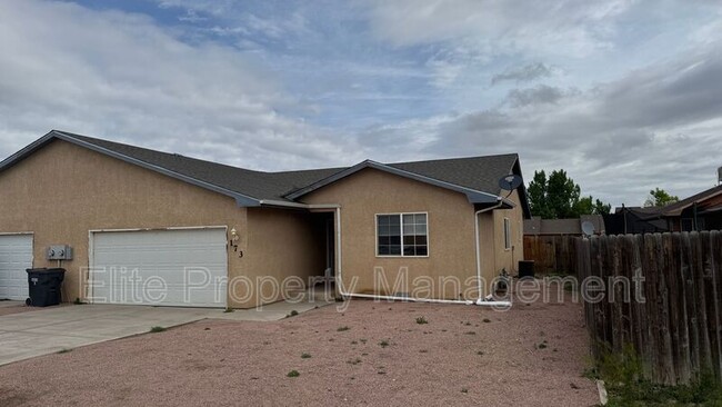 Building Photo - 173 S Stardust Ct