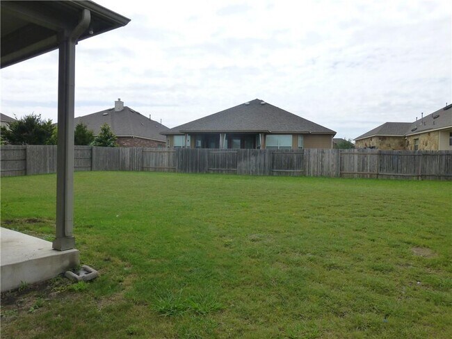 Foto del edificio - 19908 Wearyall Hill Ln