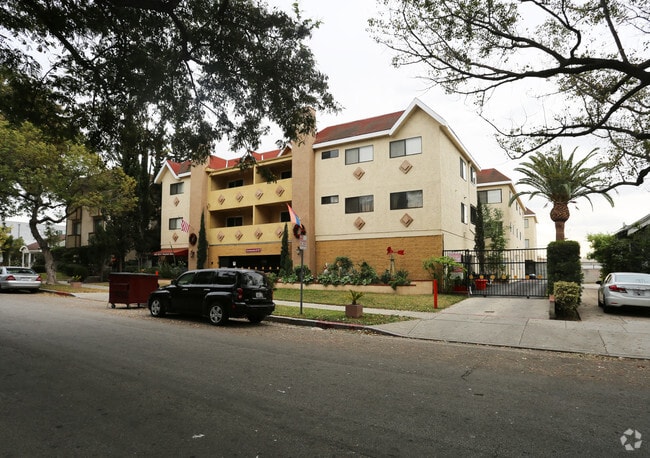 Building Photo - 420W