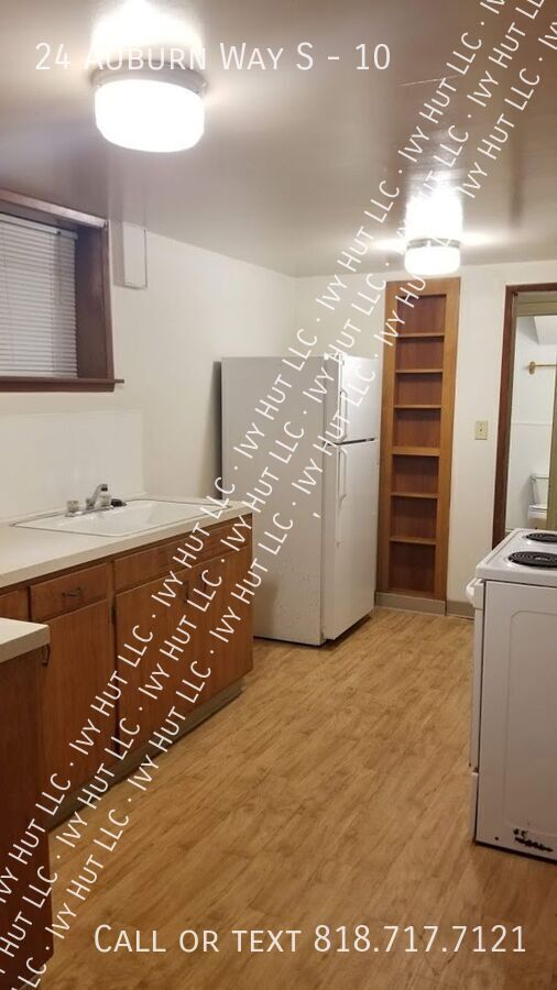 Building Photo - 24 Auburn Way S