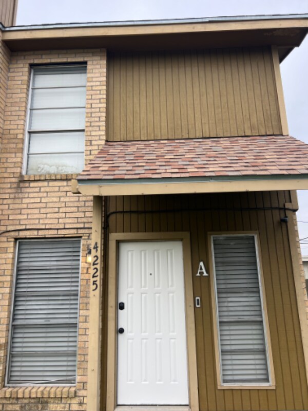 Foto del edificio - 4225 Walnut Hills Dr