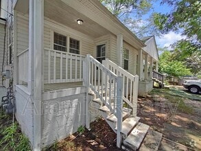 Building Photo - 463 Ramona St