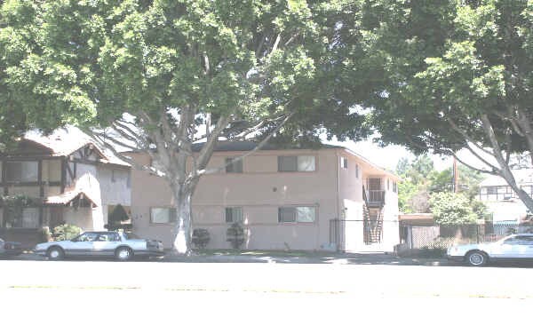 Primary Photo - 2247 W Main St