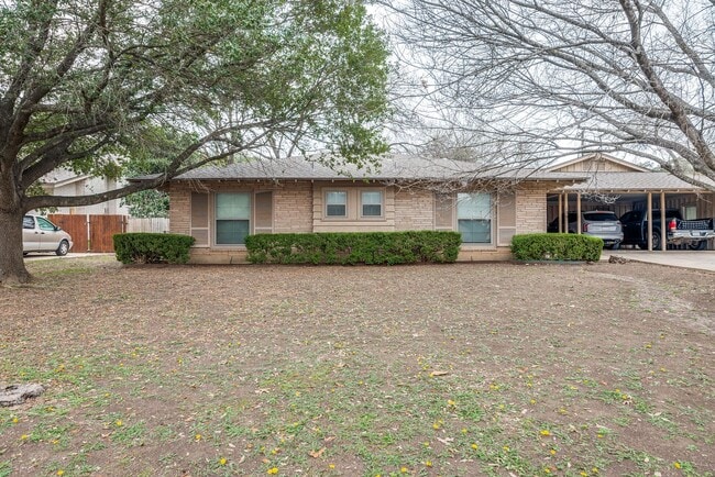 Building Photo - Nice 2 bedroom located in Oak Park of Alamo Heights