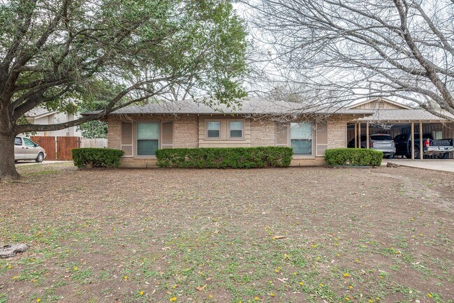 Foto del edificio - Nice 2 bedroom located in Oak Park of Alamo Heights