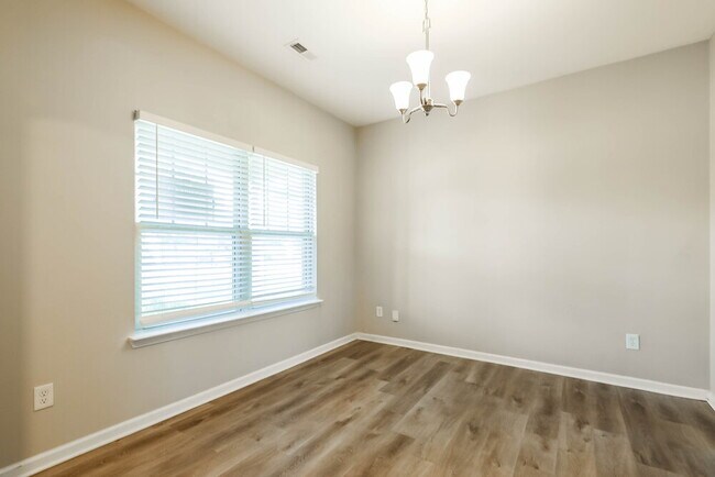 Building Photo - 175 Biscayne Terrace