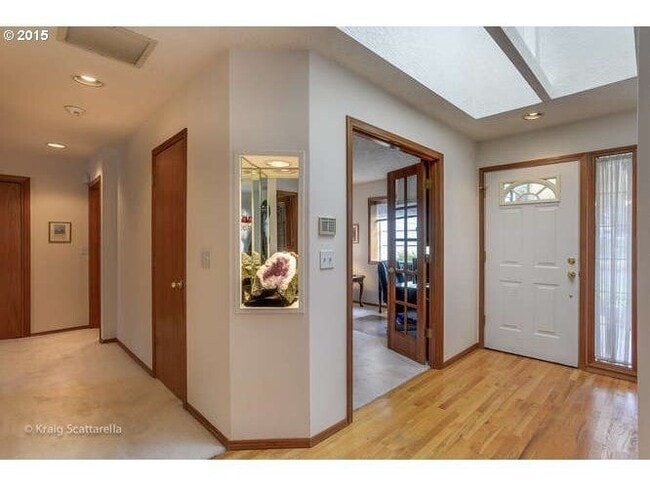 Foto del edificio - Wonderful Single Level Home with New Deck ...