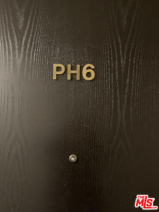 10751 Wilshire Blvd Unit PNTHSE6, Los Angeles, CA 90024 Room for Rent