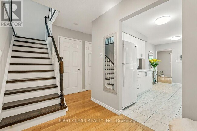 Building Photo - 5053 Rundle Ct