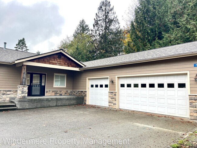 Foto del edificio - 3 br, 3 bath House - 7532 NE Big Hill Way