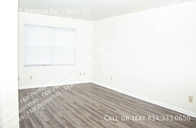 Foto del edificio - 1392 Bryden Rd