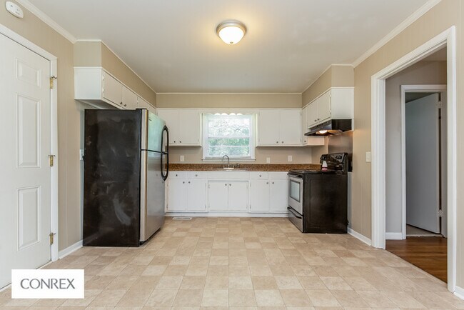 Building Photo - Welcome Home!