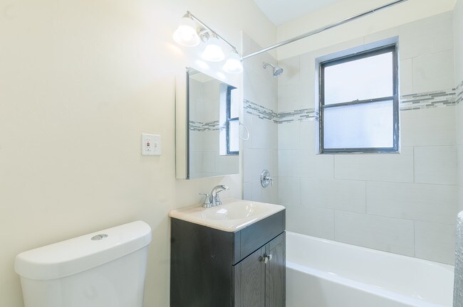 Building Photo - 4821 N Springfield Ave