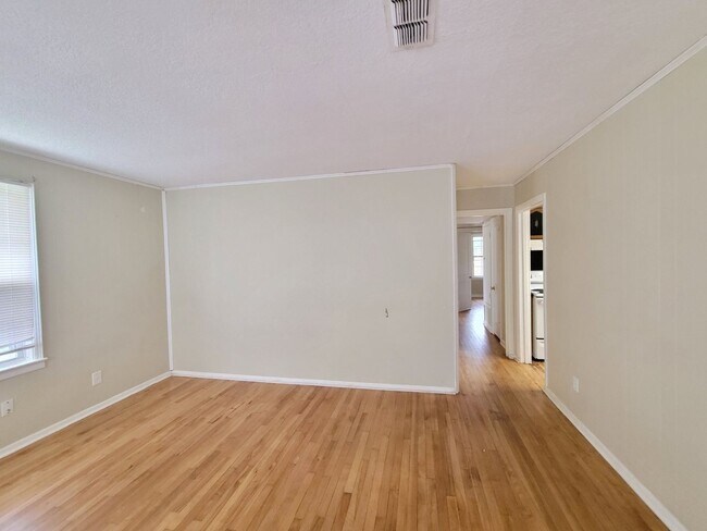 Building Photo - MOVE IN SPECIAL: HALF OFF first full month of rent!!!
