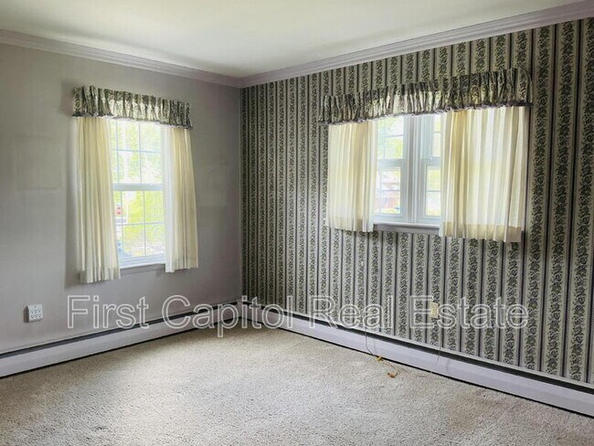 Foto del edificio - 286 N Walnut St