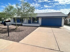 Building Photo - 413 W Piute Ave