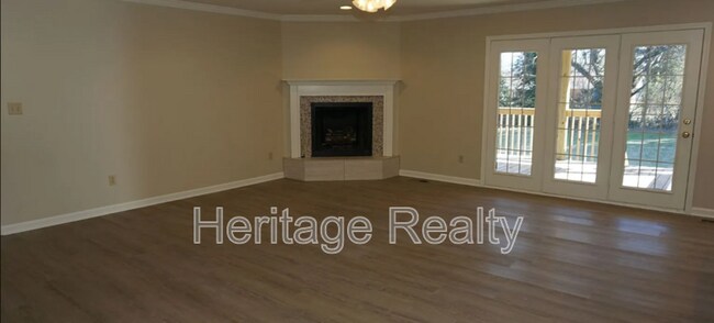 Building Photo - 867 Westgate Dr