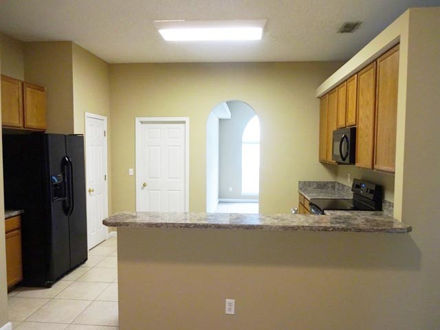 Building Photo - 2038 Belhaven Drive