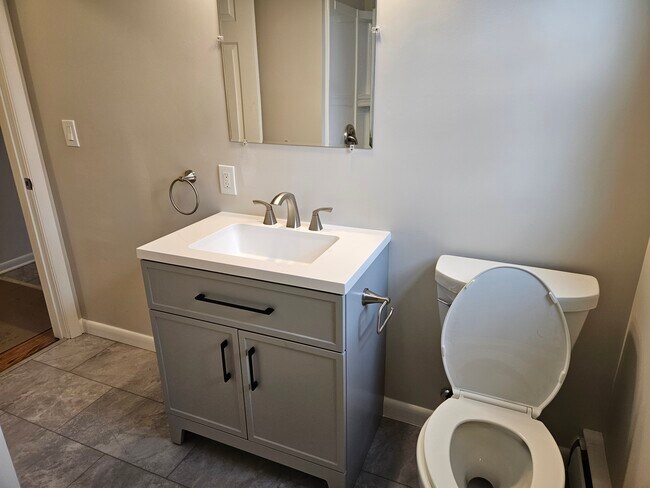 bathroom - 39 Maryland Ave