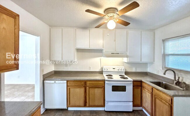 Foto del edificio - 1809 N Hawthorne St