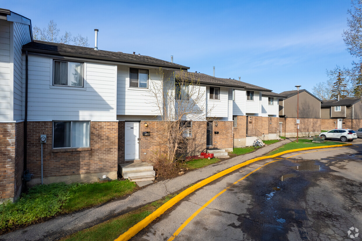 Primary Photo - Bow River Townhomes