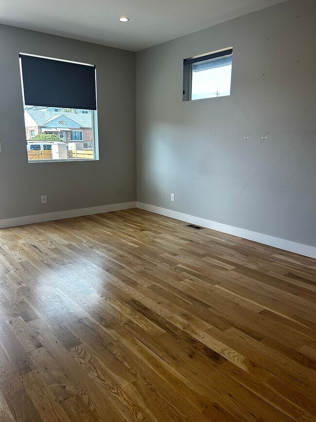 Foto del edificio - 1364 Yates St