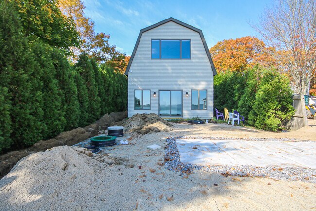 Building Photo - 26 Island View Ln