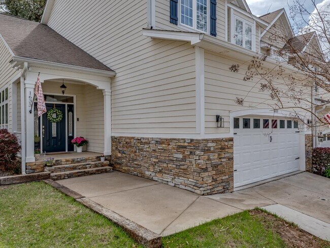 Building Photo - 1633 Cross Pointe Way