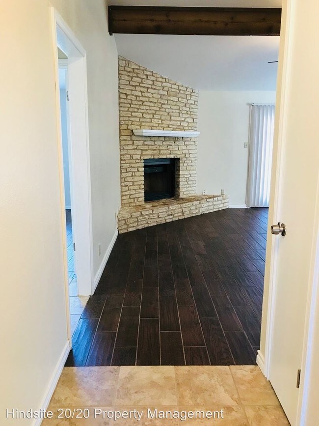 Building Photo - 1501 Roundup Trl